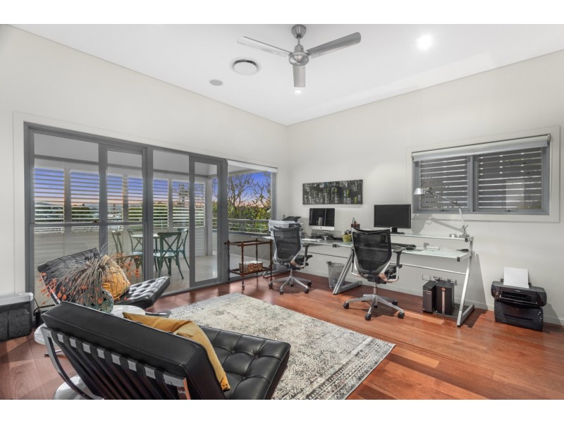 91 Lansdowne Street, Newmarket QLD 4051