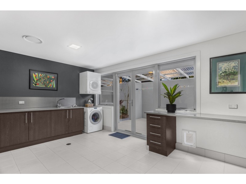 91 Lansdowne Street, Newmarket QLD 4051