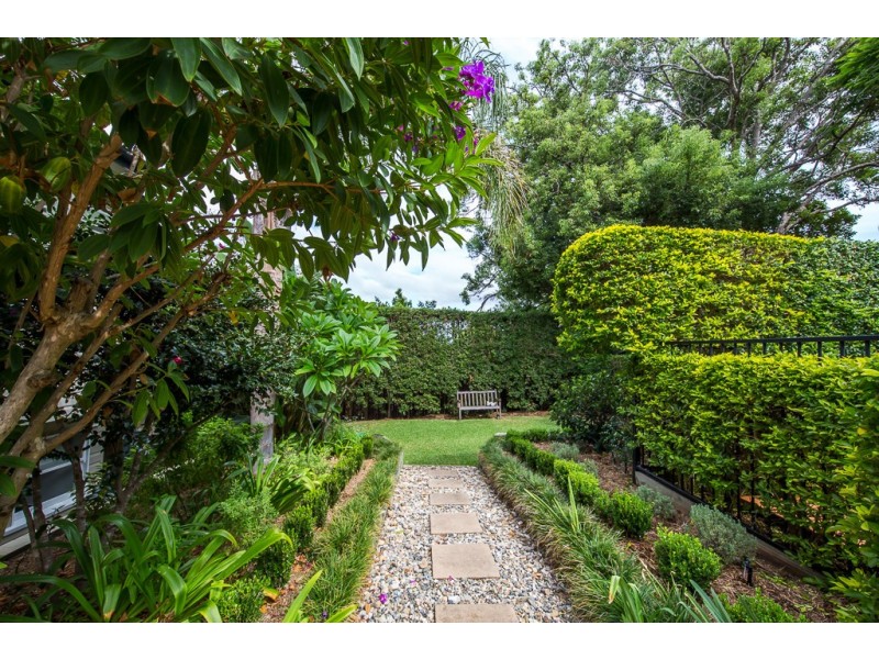 27 Farrington Street, Alderley QLD 4051