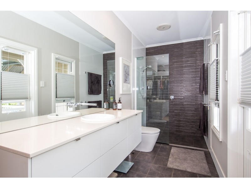 27 Farrington Street, Alderley QLD 4051