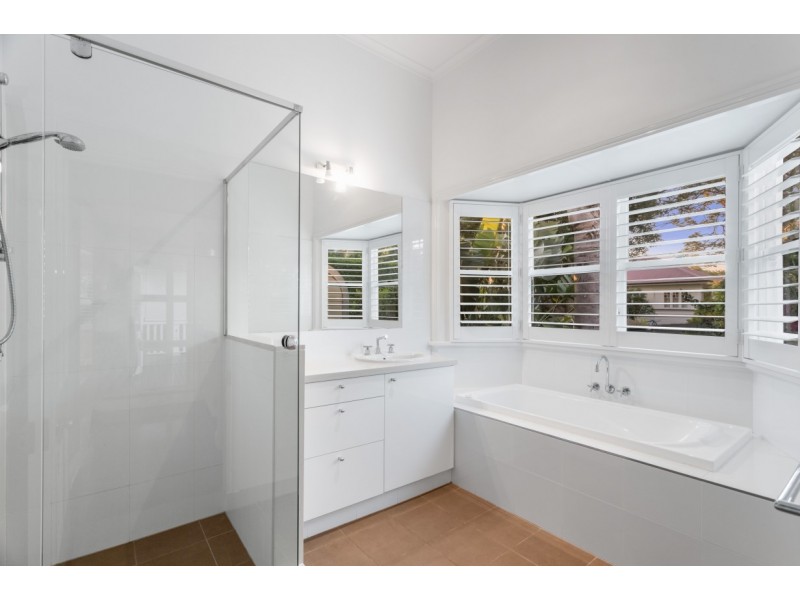 27 Farrington Street, Alderley QLD 4051