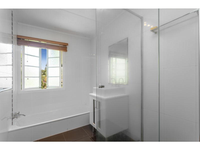 26 Heilbromm Street, Stafford Heights QLD 4053