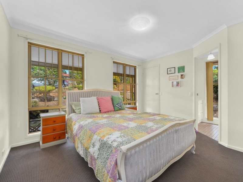 53 Leonarda Drive, Ferny Hills QLD 4055