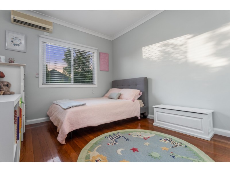 18 Sydney Street, Kedron QLD 4031