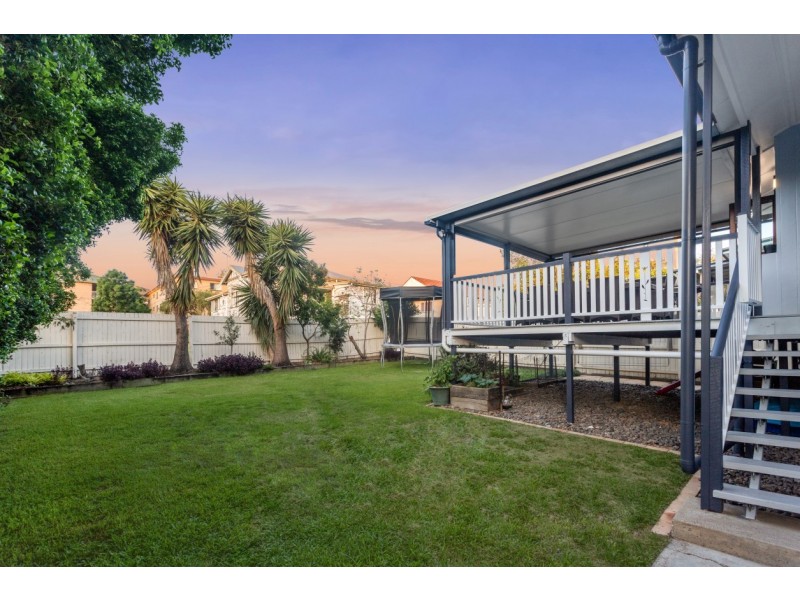 18 Sydney Street, Kedron QLD 4031