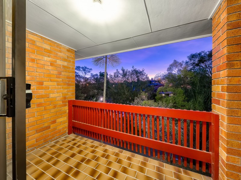 4 Cayley Street, Everton Park QLD 4053