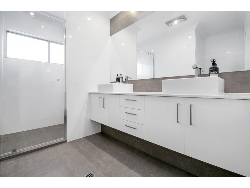 43 Clarke Street, Hendra QLD 4011