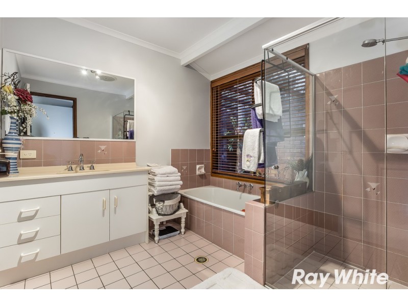 21 Pinecone Court, Bunya QLD 4055