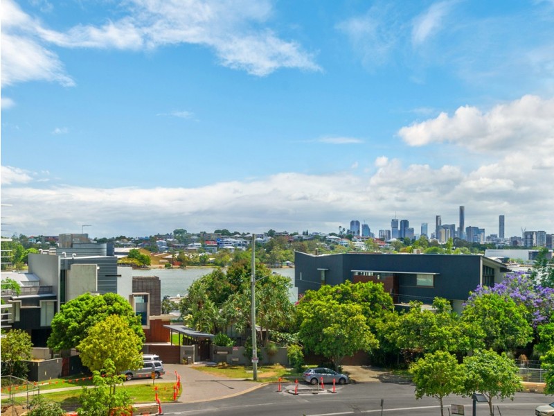 20309/8 Harbour Road, Hamilton QLD 4007