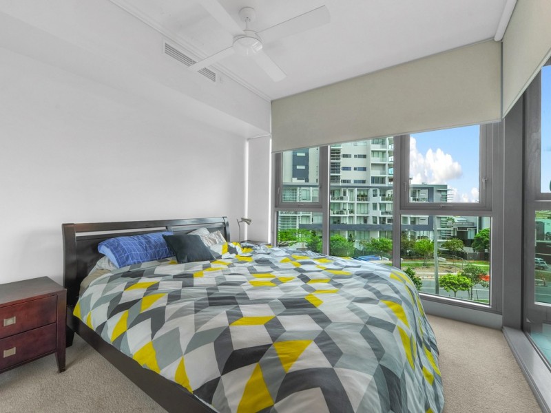 20309/8 Harbour Road, Hamilton QLD 4007