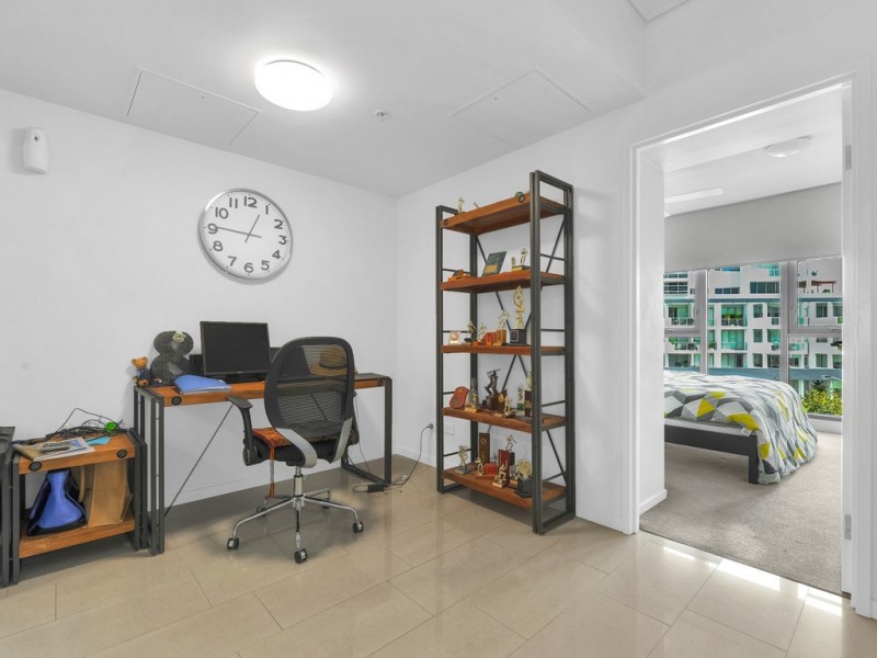 20309/8 Harbour Road, Hamilton QLD 4007