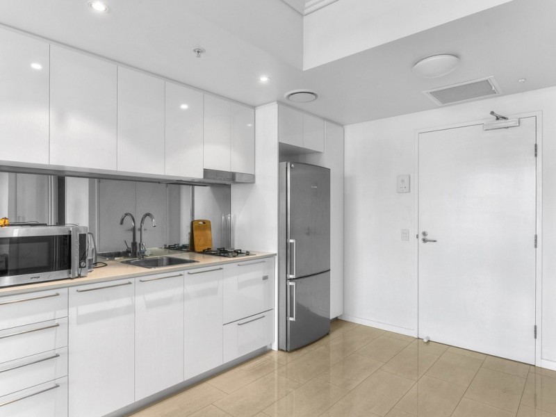 20309/8 Harbour Road, Hamilton QLD 4007