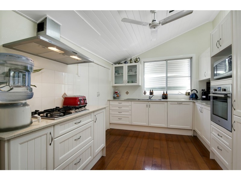 84 Harding Street, Hendra QLD 4011