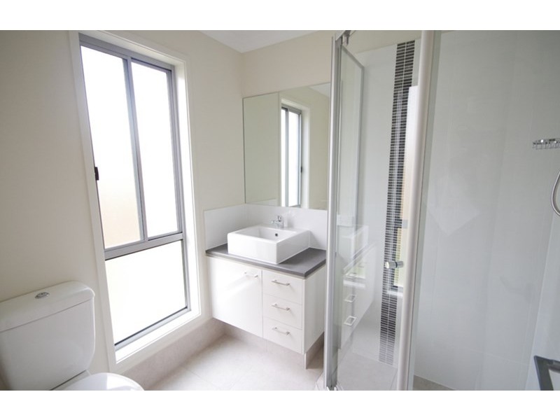 26 Oakmoss Drive, Springfield Lakes QLD 4300