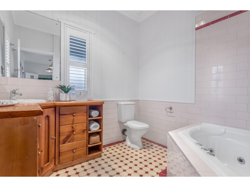 60 Telopia Avenue, Wavell Heights QLD 4012