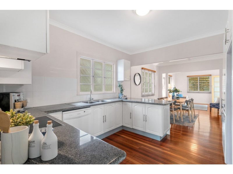 48 Raceview Avenue, Hendra QLD 4011