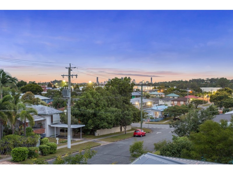 114 Pateena Street, Stafford QLD 4053