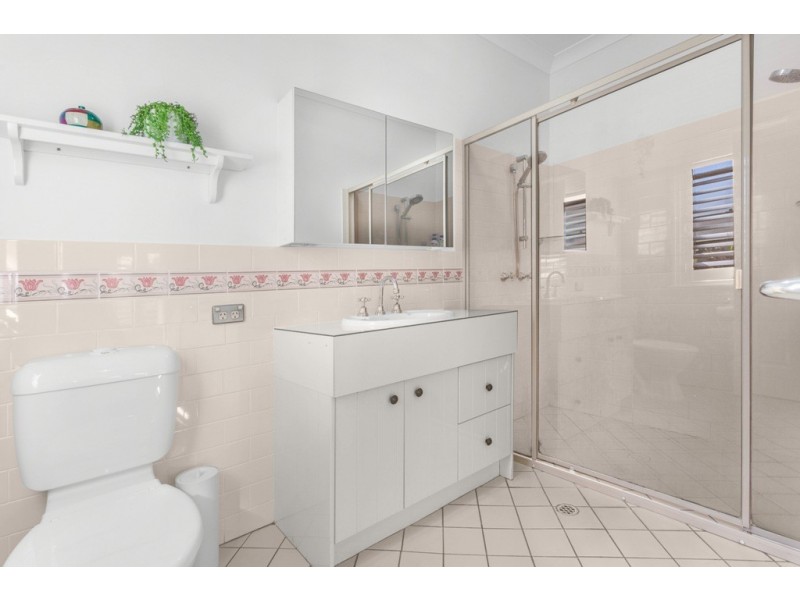 42 Fern Street, Woolloongabba QLD 4102