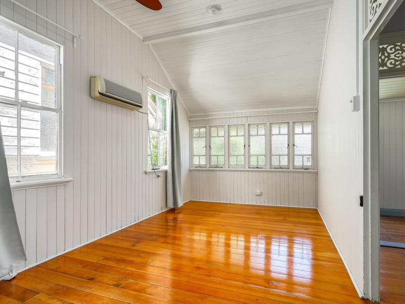 10 Chorlton Street, East Brisbane QLD 4169