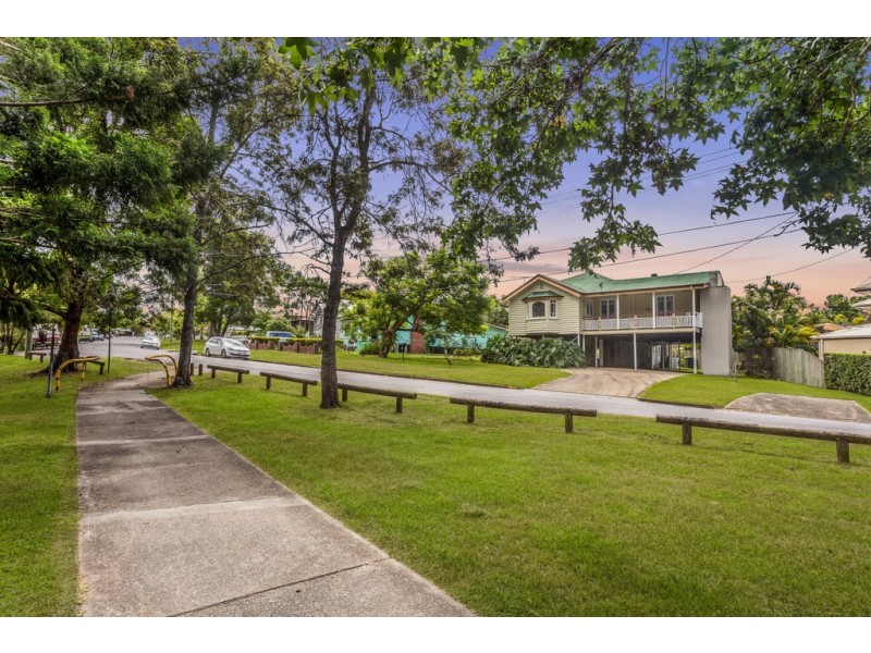 42 Dorrington Drive, Ashgrove QLD 4060