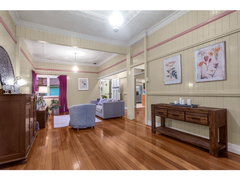 42 Dorrington Drive, Ashgrove QLD 4060
