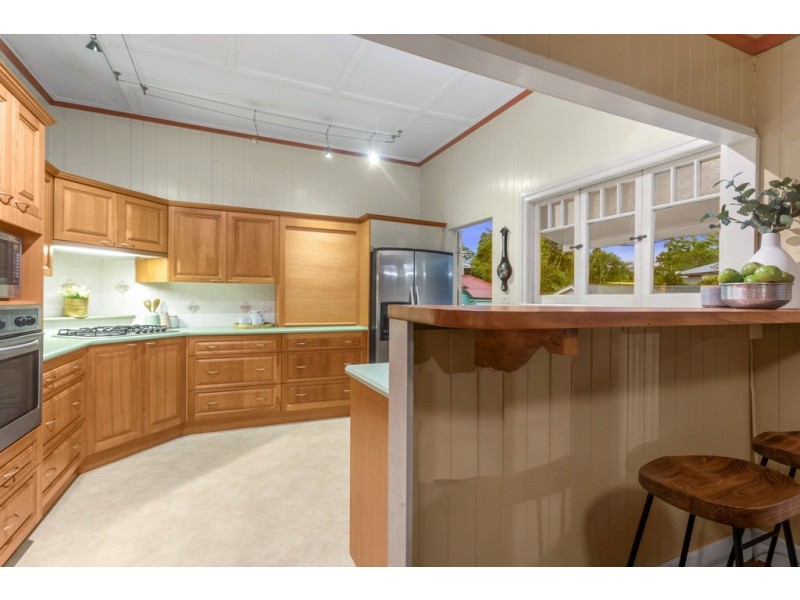 42 Dorrington Drive, Ashgrove QLD 4060