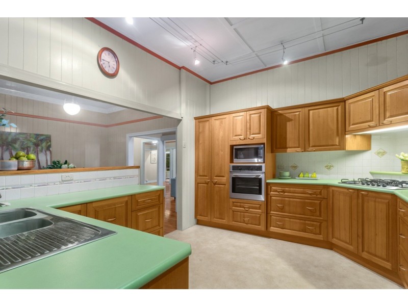 42 Dorrington Drive, Ashgrove QLD 4060