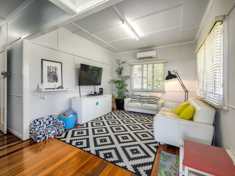 63 Evans Street, Kedron QLD 4031