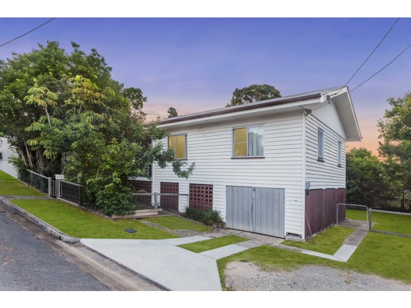 3 Glen Kedron Lane, Kedron QLD 4031