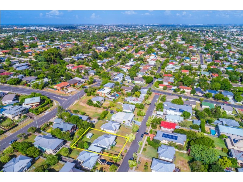 17 Allowrie Street, Stafford QLD 4053