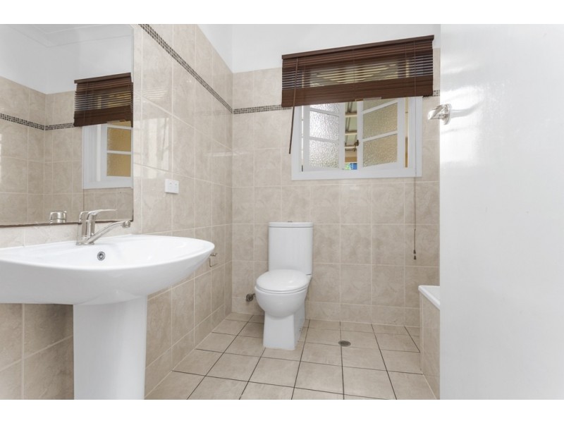 232 Edinburgh Castle Road, Wavell Heights QLD 4012