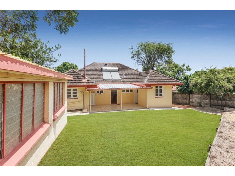 232 Edinburgh Castle Road, Wavell Heights QLD 4012