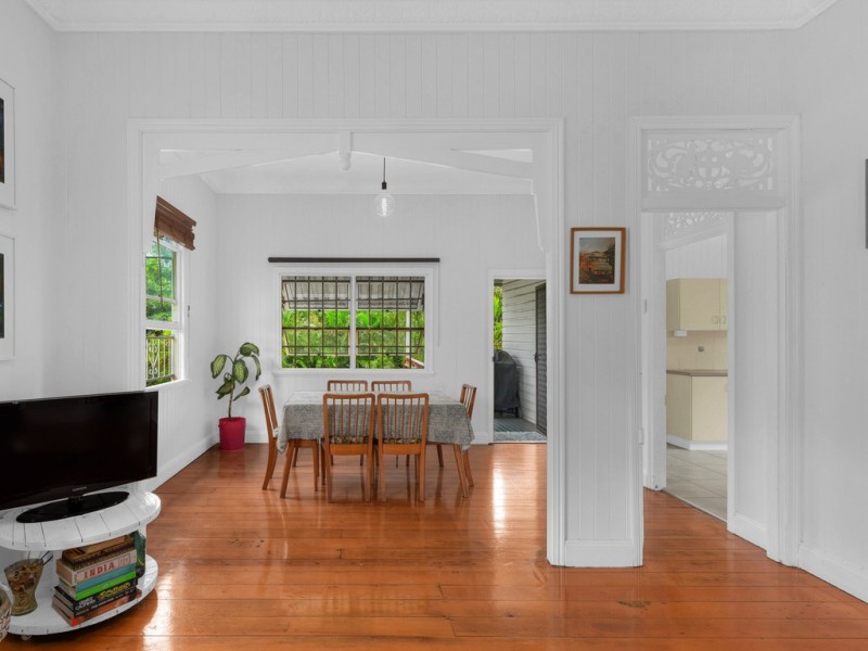 223 Days Road, Grange QLD 4051