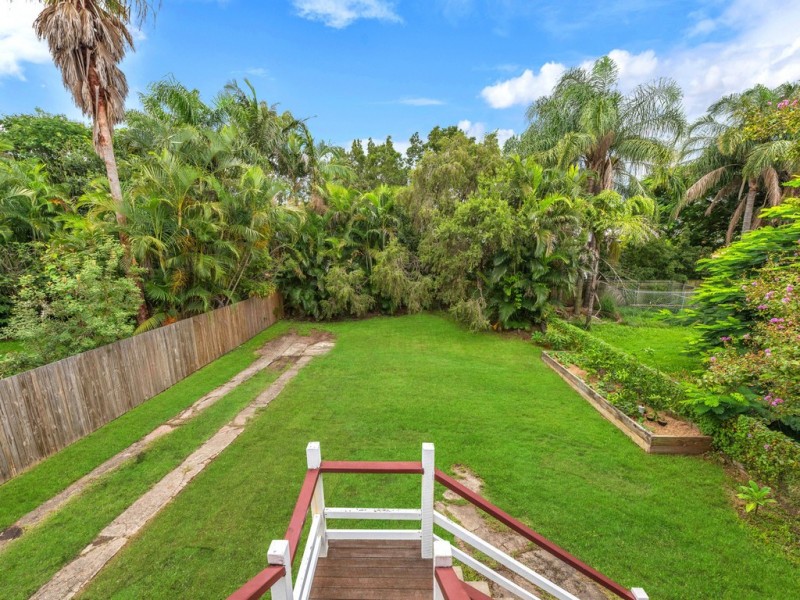 223 Days Road, Grange QLD 4051