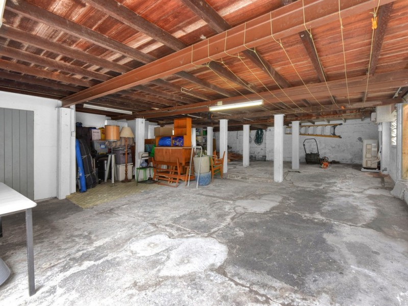 223 Days Road, Grange QLD 4051