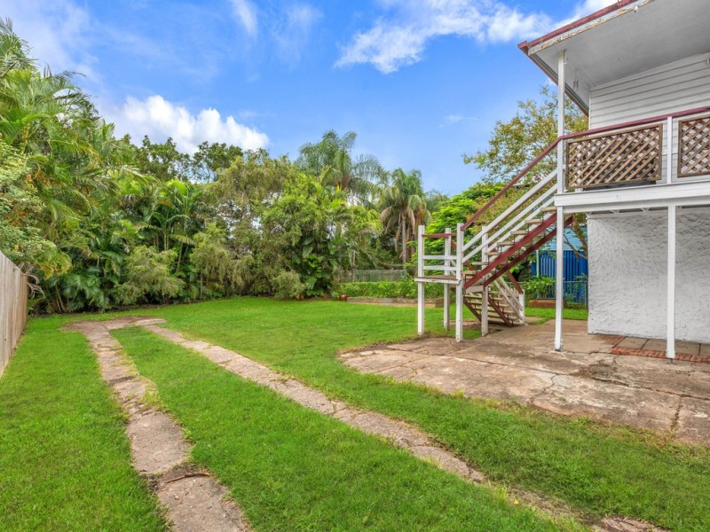 223 Days Road, Grange QLD 4051