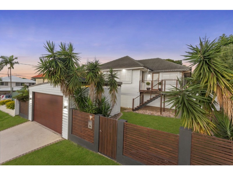 17 Chisholm Street, Stafford Heights QLD 4053