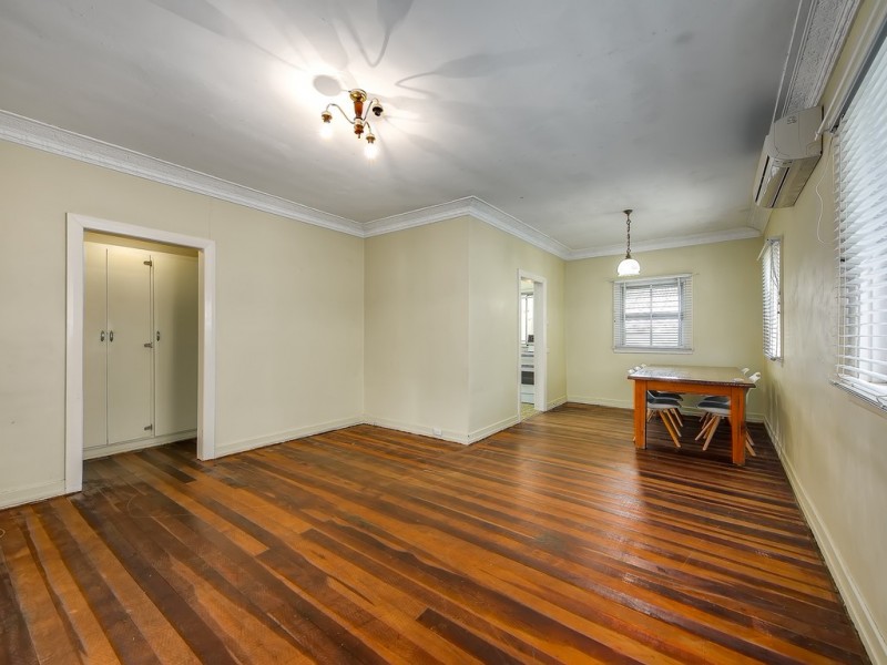 73 Seventh Avenue, Kedron QLD 4031