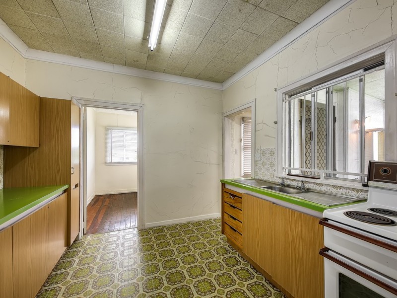 73 Seventh Avenue, Kedron QLD 4031