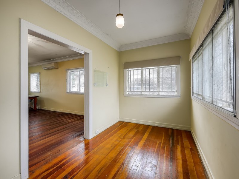 73 Seventh Avenue, Kedron QLD 4031