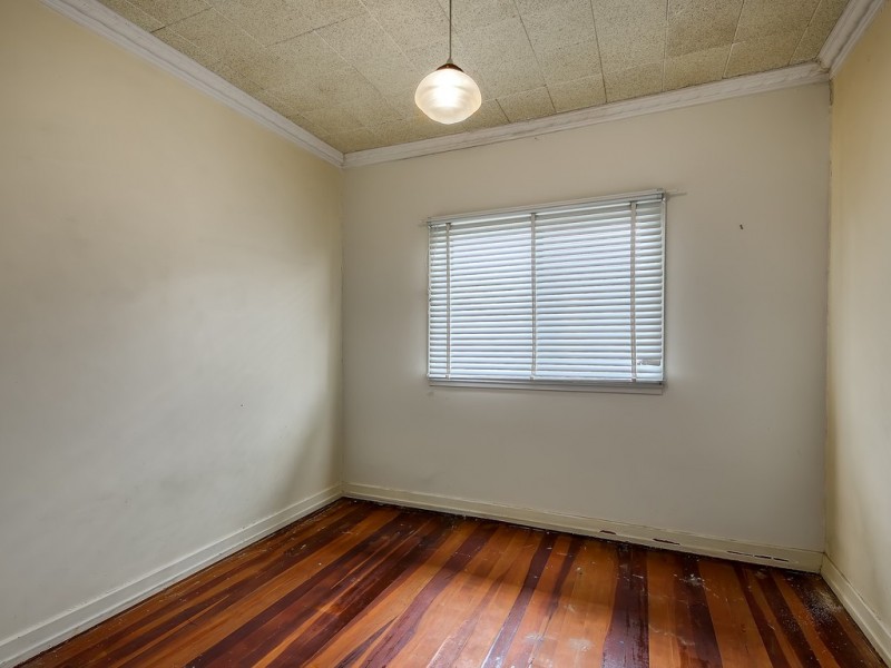 73 Seventh Avenue, Kedron QLD 4031