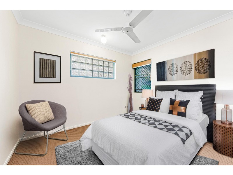 6/68 Miles Street, Hawthorne QLD 4171