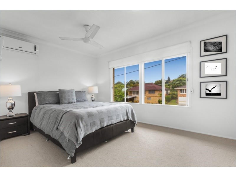 5 Caratel Street, Stafford Heights QLD 4053