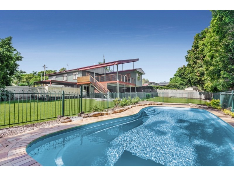 16 Glebe Street, Gordon Park QLD 4031