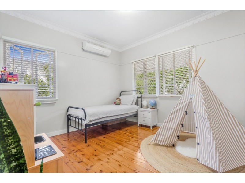 31 Maple Street, Wavell Heights QLD 4012