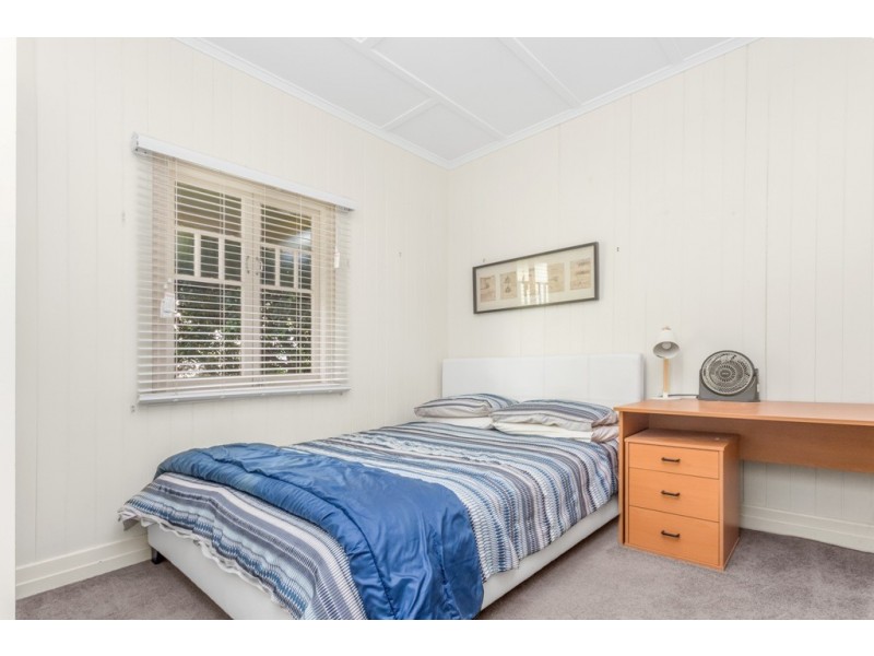 8 Cramond Street, Wilston QLD 4051