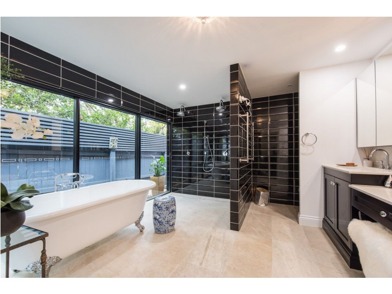 83 Vardon Street, Wilston QLD 4051