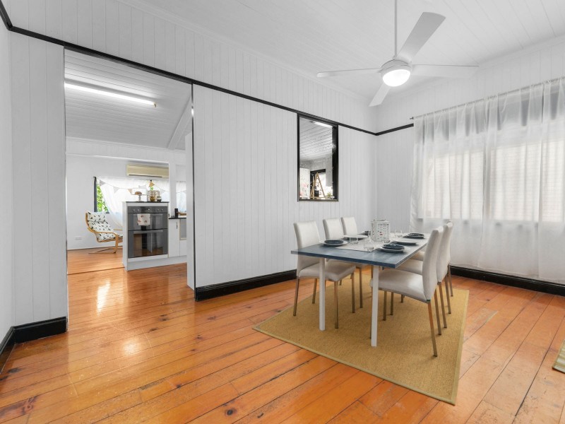 57 Eildon Rd, Windsor QLD 4030