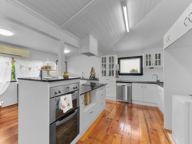 57 Eildon Rd, Windsor QLD 4030