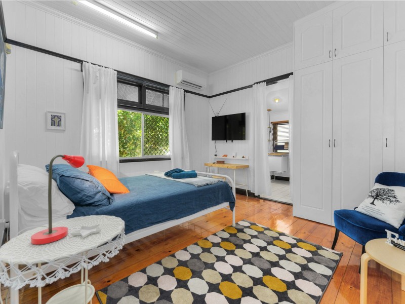 57 Eildon Rd, Windsor QLD 4030